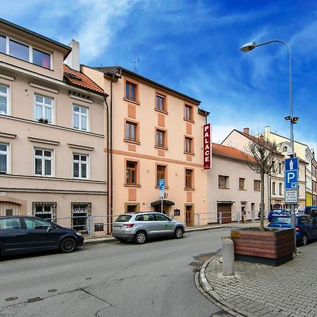 Hotel Palace Plzeň Exteriör bild